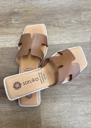 Daphne Sandal - B3 Boutique, LLC